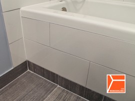 6101 North Sheridan Rd -bathroom-800x-600x Bathroom 2 Remodel - 6101 N Sheridan, Chicago, IL (Edgewater)