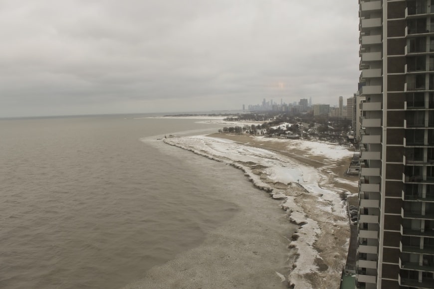 Chicago skyline & Lake Michigan view from Edgewater condo