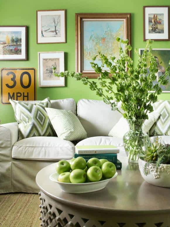  living room Pantone Greenery