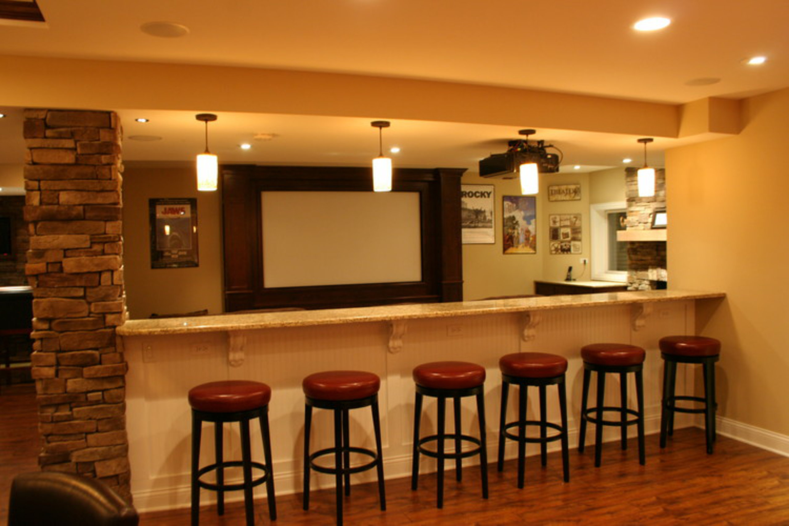 Chicago basement remodeled into home bar