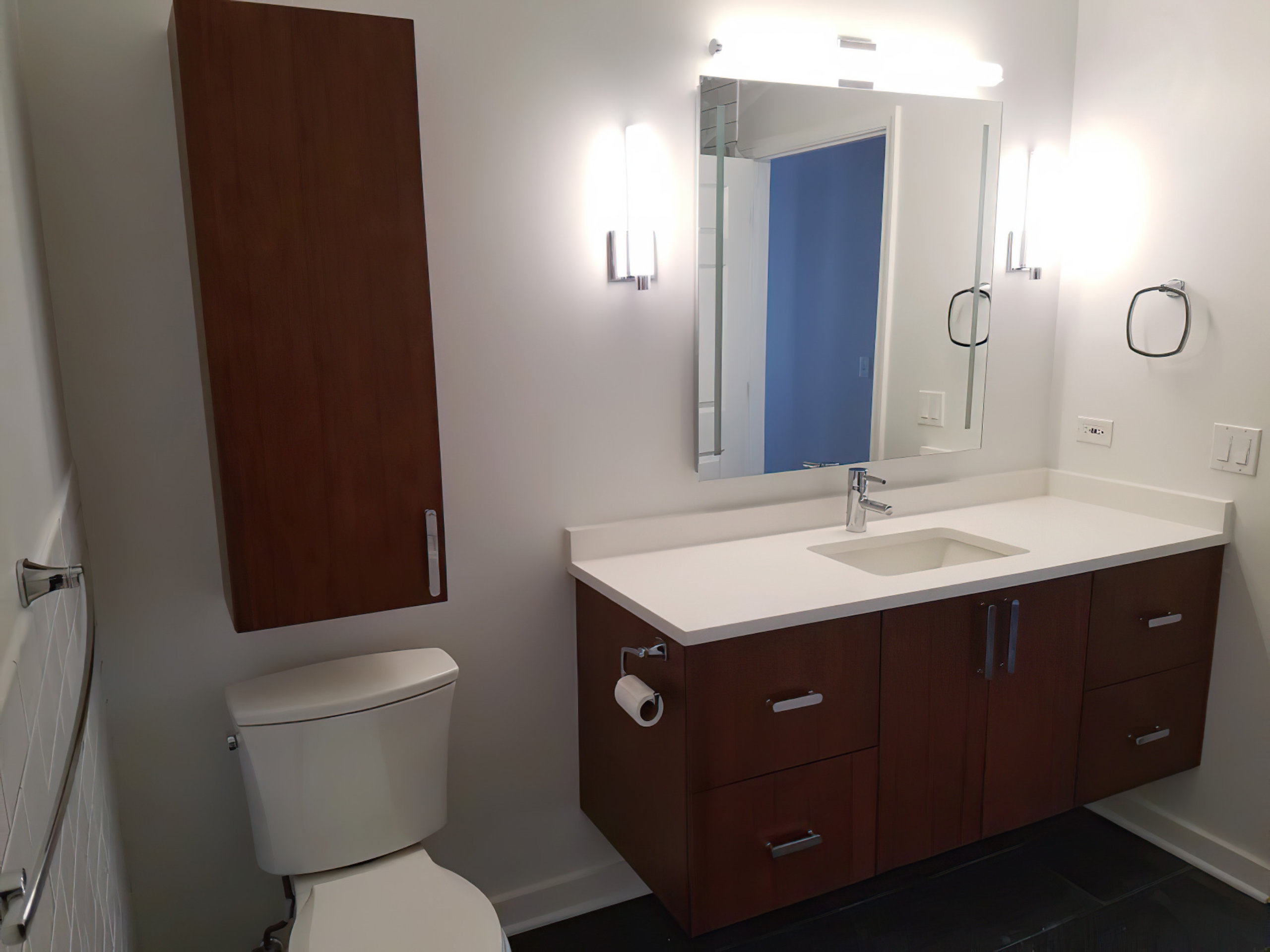 Chicago River North Modern Bathroom Remodel