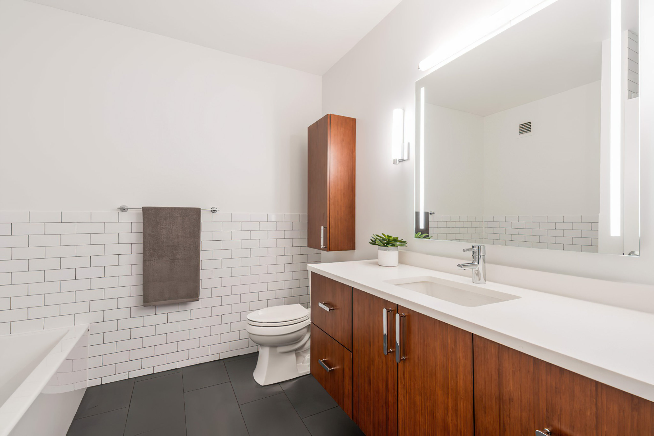 Chicago River North Modern Bathroom Remodel