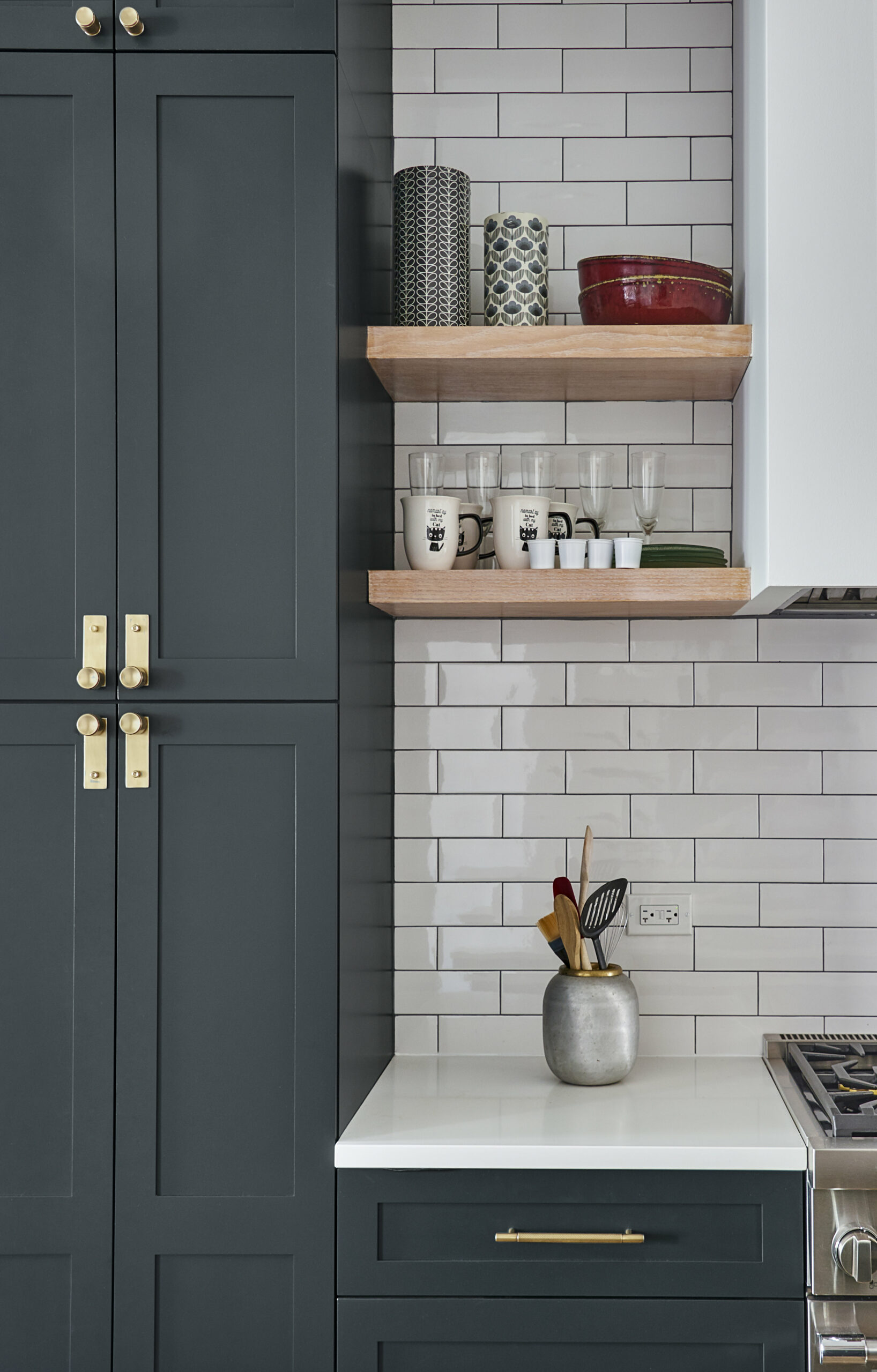 Chicago Lakeview Transitional Kitchen Remodel Backsplash